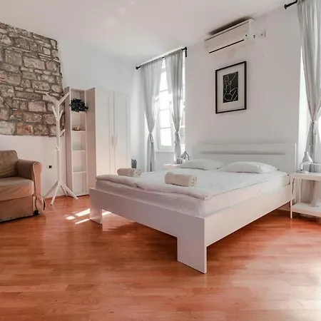 Apartments Artemus Music Piran Exterior photo